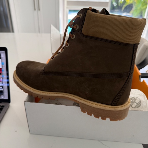 Timberland® Premium 6-Inch Waterproof Boot for Men in Dark Brown Nubuck 13 NIB - Picture 4 of 6